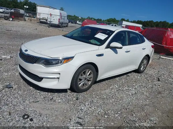 KNAGT4L32G5098560 2016 KIA OPTIMA - Image 2