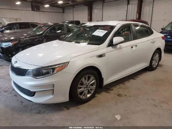 KNAGT4L32G5102347 2016 KIA OPTIMA - Image 2