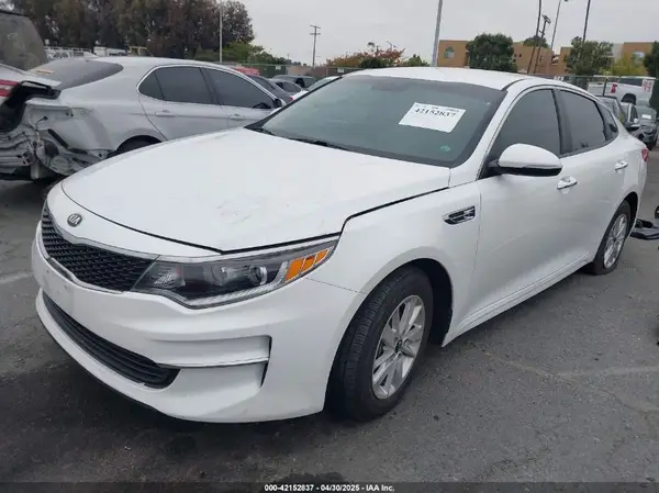 KNAGT4L32G5103045 2016 KIA OPTIMA - Image 2