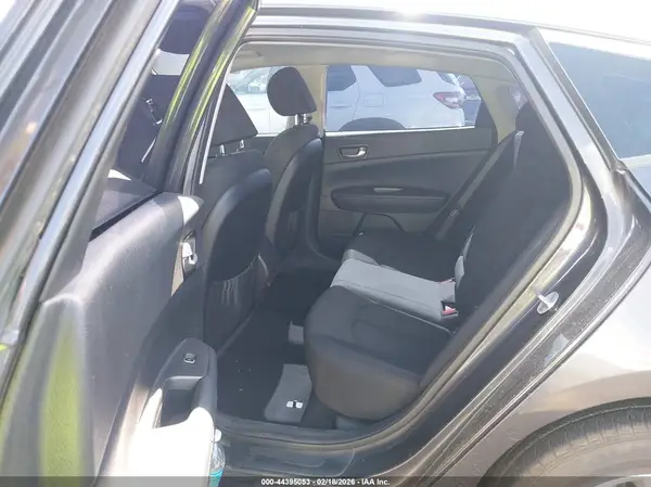 KNAGT4L32G5111999 2016 KIA OPTIMA - Image 8