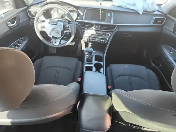 KNAGT4L32J5205856 2018 KIA OPTIMA - Image 8