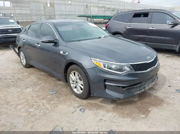 KNAGT4L32J5213911 2018 KIA OPTIMA - Image 1