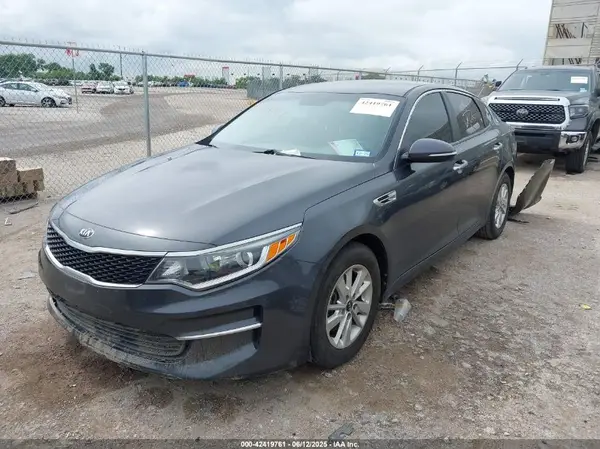 KNAGT4L32J5213911 2018 KIA OPTIMA - Image 2