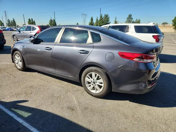 KNAGT4L32J5232555 2018 KIA OPTIMA - Image 2