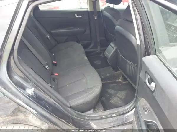 KNAGT4L32J5234905 2018 KIA OPTIMA - Image 8