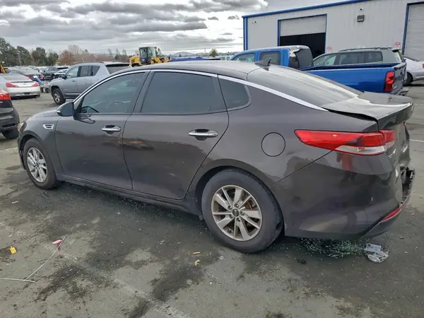 KNAGT4L32J5238842 2018 KIA OPTIMA - Image 2