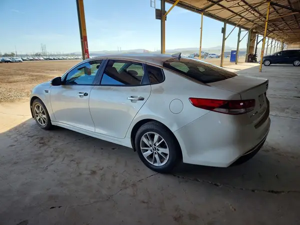 KNAGT4L33G5074056 2016 KIA OPTIMA - Image 2