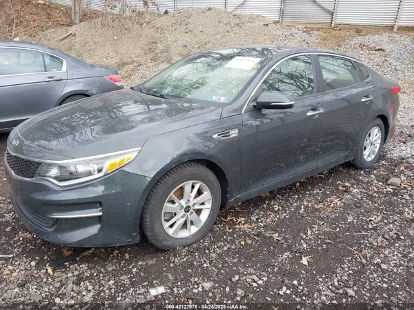 KNAGT4L33G5077295 2016 KIA OPTIMA - Image 2