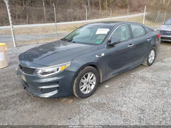 KNAGT4L33G5077796 2016 KIA OPTIMA - Image 2