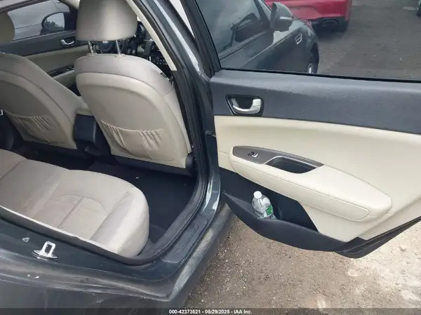 KNAGT4L33G5087230 2016 KIA OPTIMA - Image 8