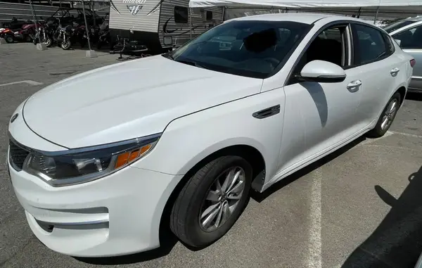 KNAGT4L33G5093593 2016 KIA OPTIMA - Image 2
