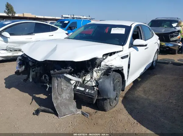 KNAGT4L33G5098129 2016 KIA OPTIMA - Image 2