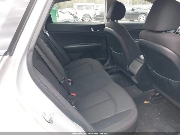 KNAGT4L33G5103944 2016 KIA OPTIMA - Image 8