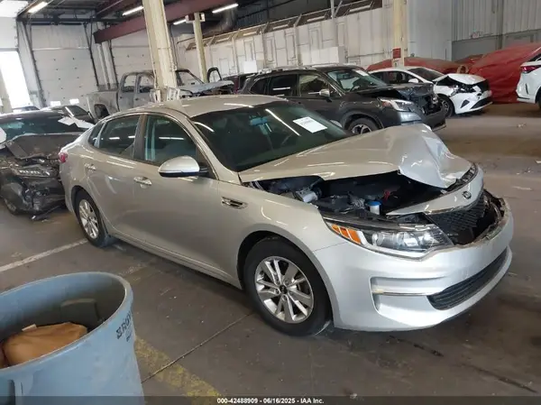 KNAGT4L33H5153907 2017 KIA OPTIMA - Image 1