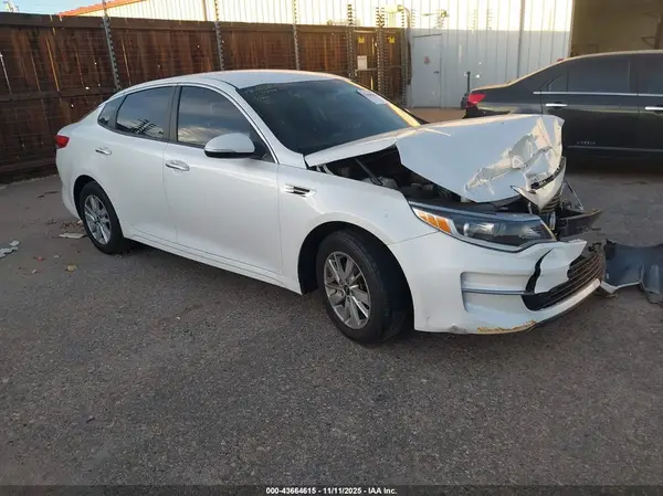 KNAGT4L33H5157360 2017 KIA OPTIMA - Image 1