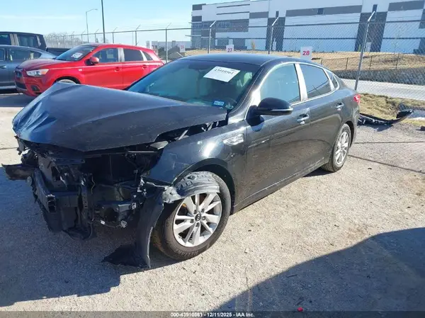 KNAGT4L33H5179178 2017 KIA OPTIMA - Image 2