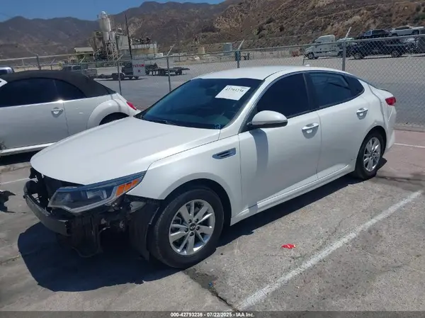 KNAGT4L33J5191045 2018 KIA OPTIMA - Image 2