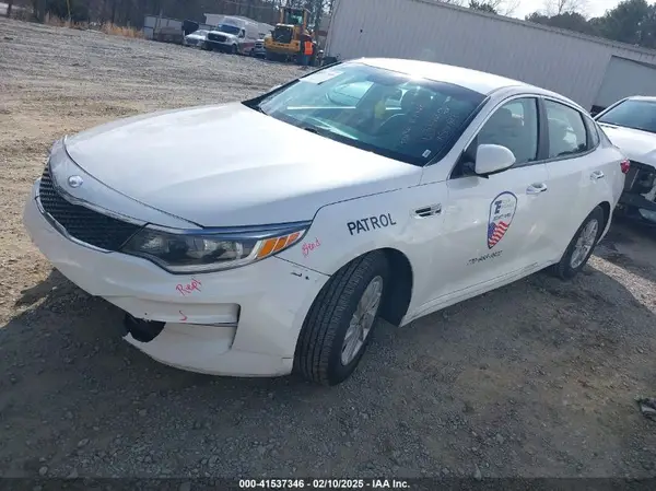KNAGT4L33J5217126 2018 KIA OPTIMA - Image 2