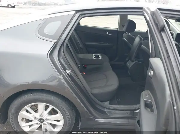 KNAGT4L33J5220270 2018 KIA OPTIMA - Image 8