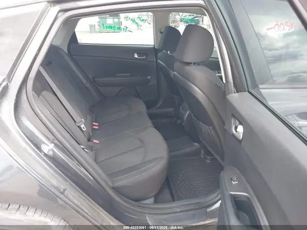 KNAGT4L33J5232323 2018 KIA OPTIMA - Image 8
