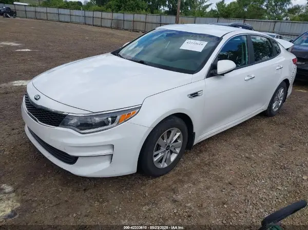 KNAGT4L33J5232905 2018 KIA OPTIMA - Image 2
