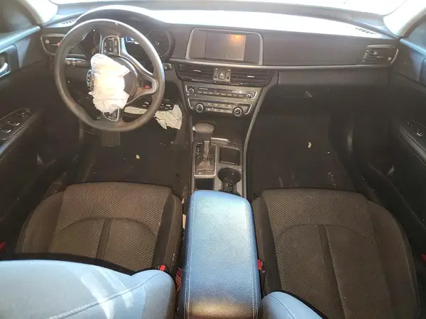 KNAGT4L33J5233584 2018 KIA OPTIMA - Image 8
