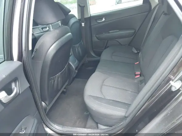 KNAGT4L33J5236419 2018 KIA OPTIMA - Image 8