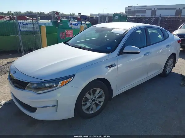 KNAGT4L34G5070940 2016 KIA OPTIMA - Image 2