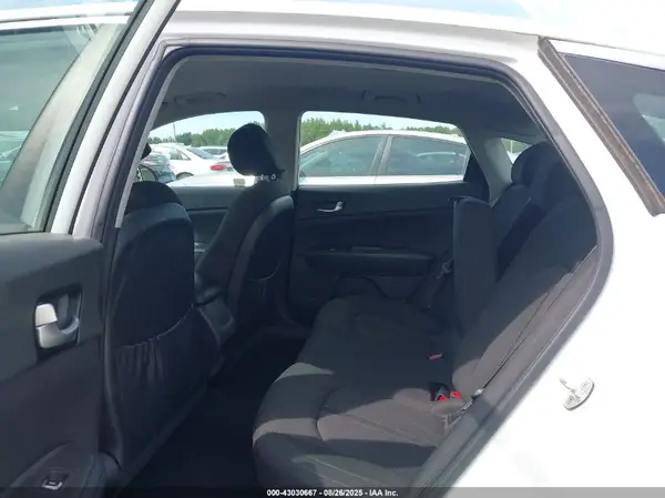 KNAGT4L34G5073708 2016 KIA OPTIMA - Image 8