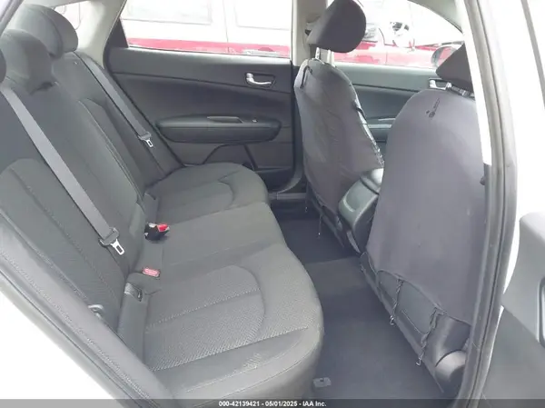KNAGT4L34G5075474 2016 KIA OPTIMA - Image 8