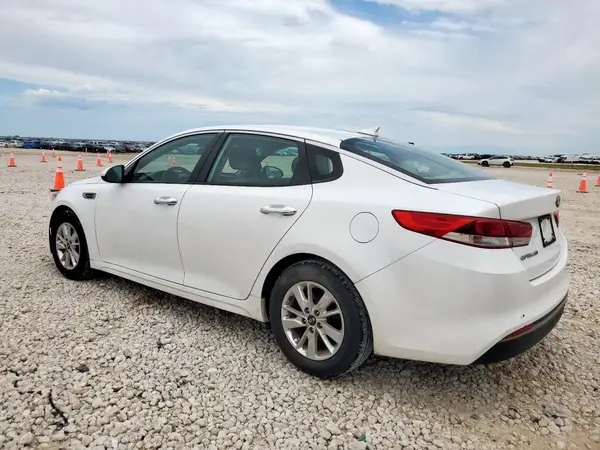 KNAGT4L34G5077497 2016 KIA OPTIMA - Image 2
