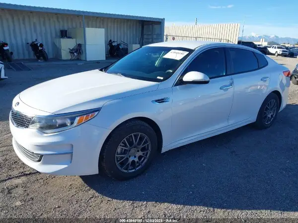 KNAGT4L34G5101166 2016 KIA OPTIMA - Image 2