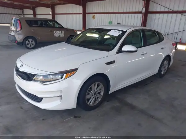 KNAGT4L34G5105864 2016 KIA OPTIMA - Image 2