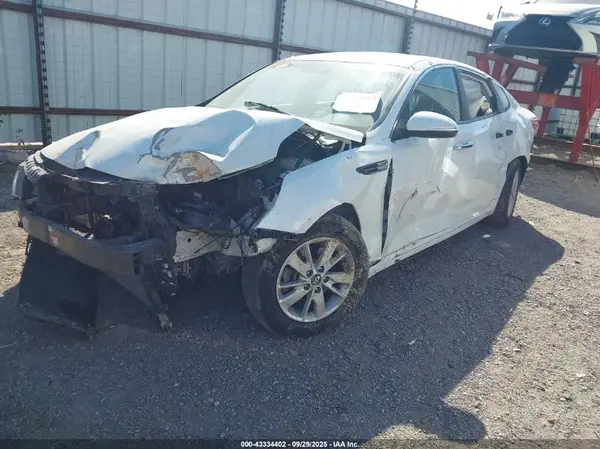 KNAGT4L34G5106514 2016 KIA OPTIMA - Image 2