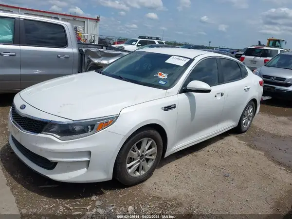 KNAGT4L34G5118629 2016 KIA OPTIMA - Image 2