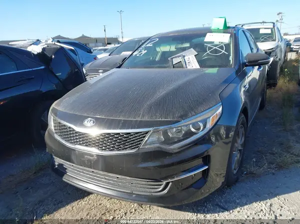 KNAGT4L34H5151826 2017 KIA OPTIMA - Image 2
