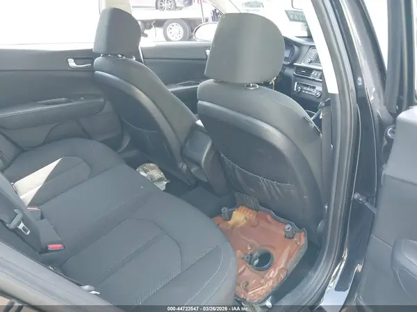 KNAGT4L34H5151826 2017 KIA OPTIMA - Image 8