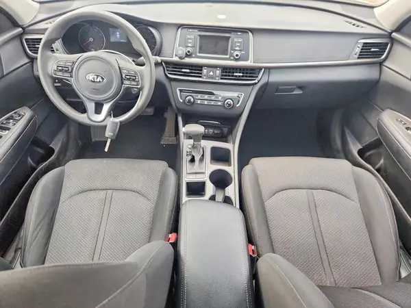 KNAGT4L34H5179223 2017 KIA OPTIMA - Image 8