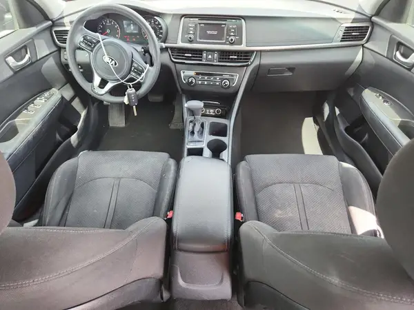 KNAGT4L34H5179349 2017 KIA OPTIMA - Image 8