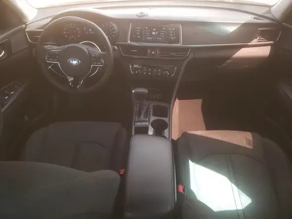 KNAGT4L34H5183255 2017 KIA OPTIMA - Image 8