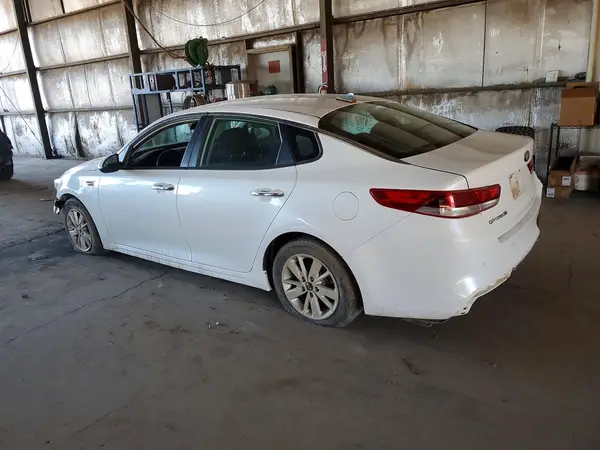 KNAGT4L34J5198196 2018 KIA OPTIMA - Image 2
