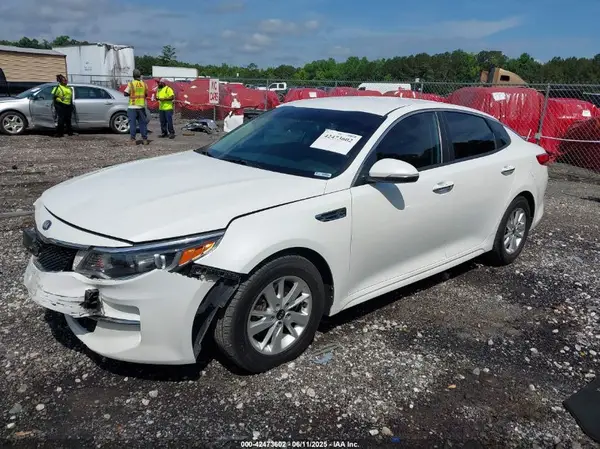 KNAGT4L34J5212968 2018 KIA OPTIMA - Image 2