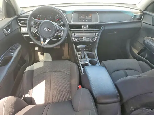 KNAGT4L34J5213666 2018 KIA OPTIMA - Image 8