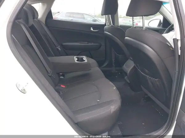 KNAGT4L35G5072048 2016 KIA OPTIMA - Image 8