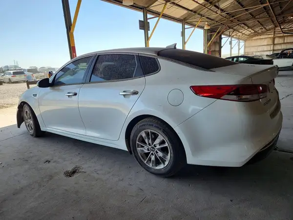 KNAGT4L35G5095717 2016 KIA OPTIMA - Image 2