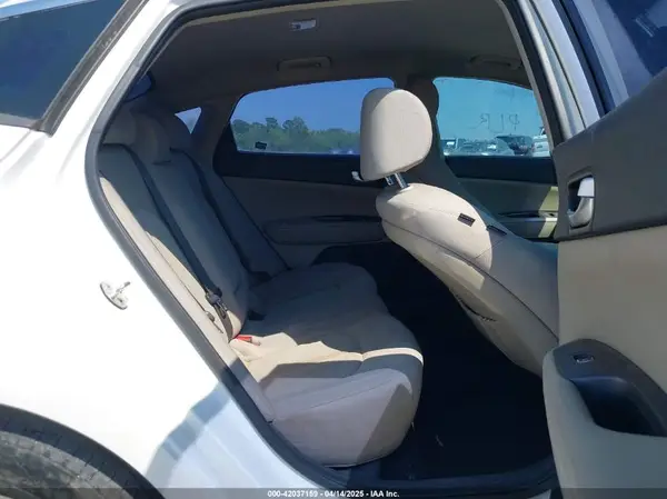KNAGT4L35G5098374 2016 KIA OPTIMA - Image 8