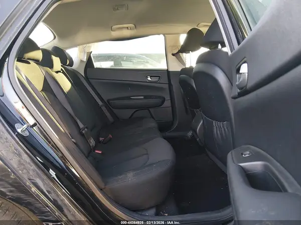 KNAGT4L35G5105517 2016 KIA OPTIMA - Image 8