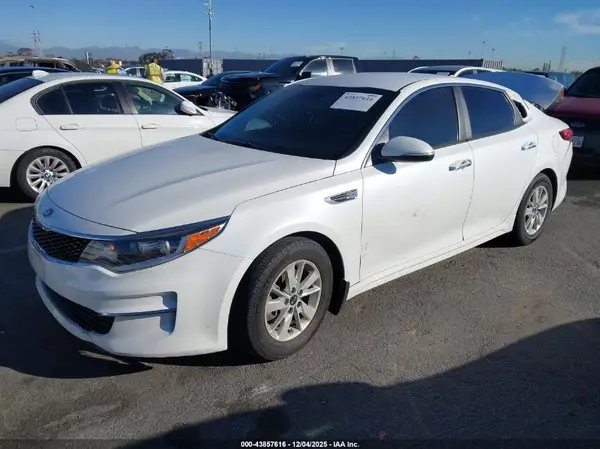 KNAGT4L35G5106800 2016 KIA OPTIMA - Image 2