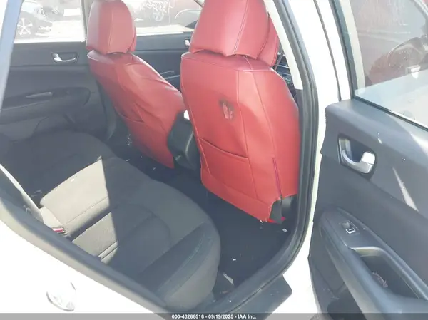 KNAGT4L35G5118235 2016 KIA OPTIMA - Image 8