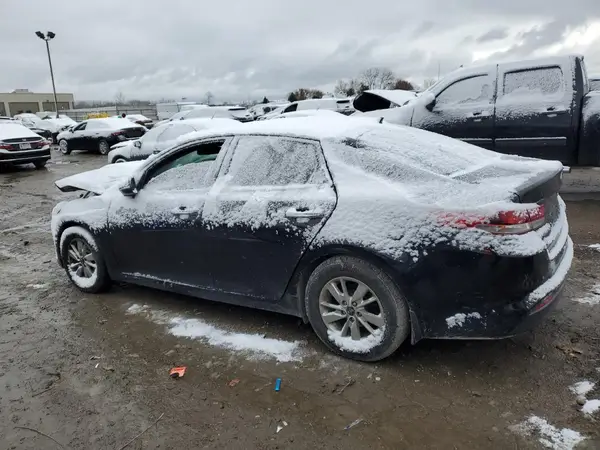 KNAGT4L35H5130922 2017 KIA OPTIMA - Image 2